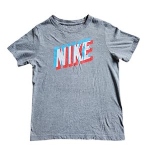 3/$30 Nike • T-Shirt